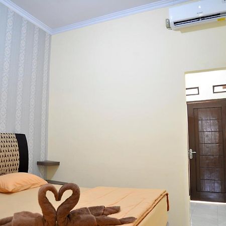 Haura Syariah Home Stay Bandar Lampung Exterior photo